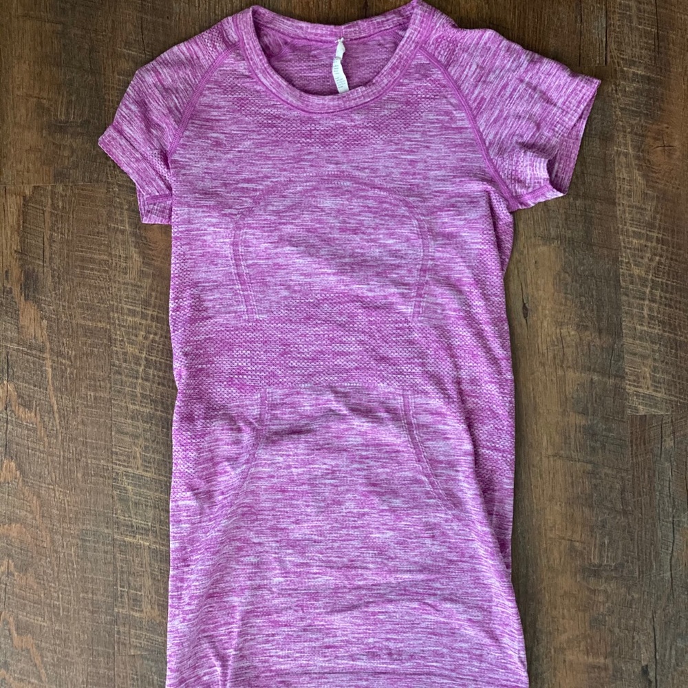 Lululemon swiftly top